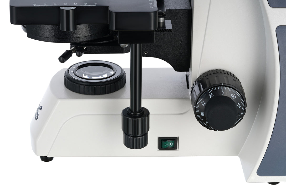 Microscopio trinocular digital Levenhuk MED D45T