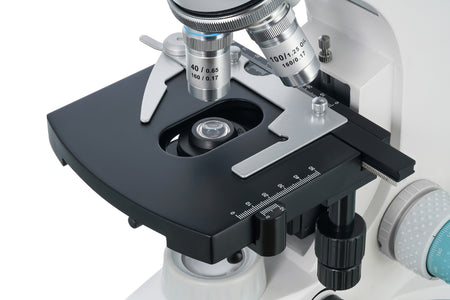 Microscopio trinocular Levenhuk 950T DARK