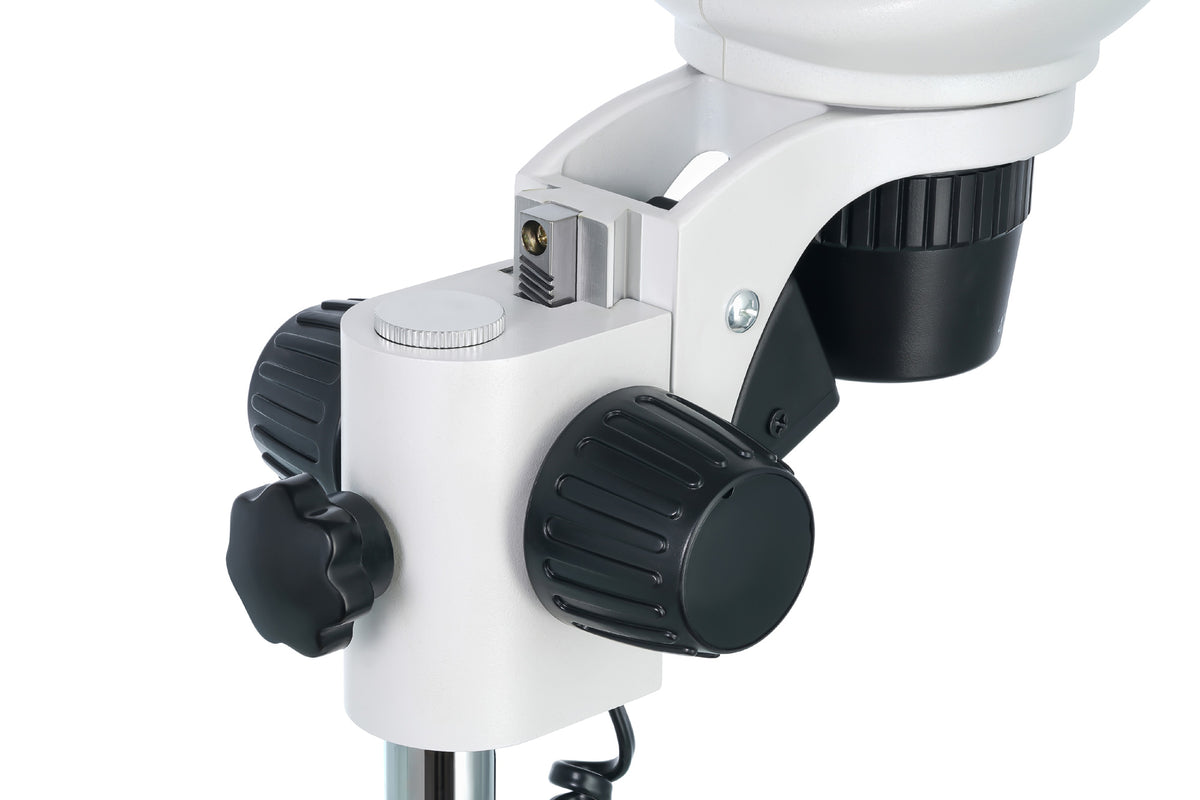 Microscopio binocular Levenhuk 4ST